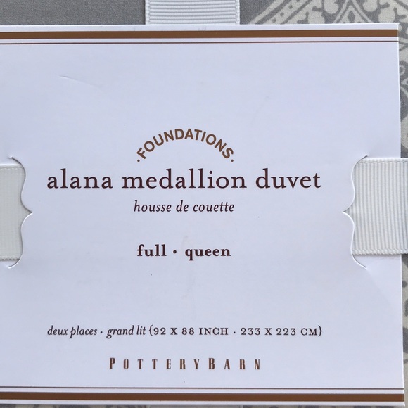Pottery Barn Alana Medallion Q duvet and shams - Picture 6 of 7